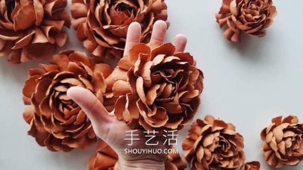 Exquisite handmade porcelain flowers! Looks like real beautiful flowers