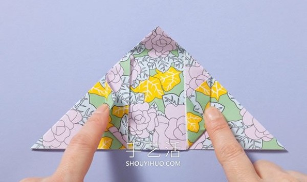 Simple origami storage box tutorial, the boxy shape looks great! 