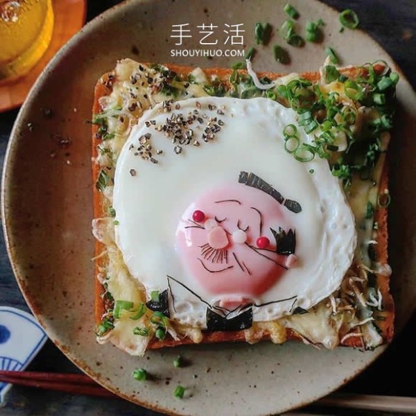 Japanese mother makes fried eggs into cute bento boxes