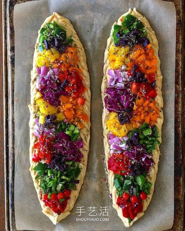 An edible "bread bouquet" made from leftovers and bread