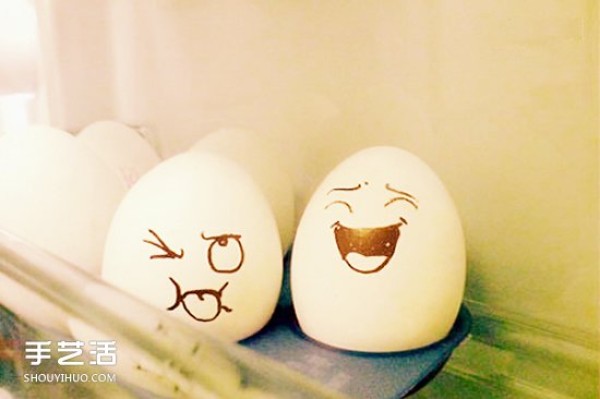 Drawing cute pictures on eggs, appreciating simple and cute hand-painted expressions on eggs