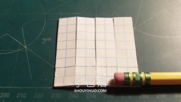 The simplest tutorial on how to fold a rotating paper airplane