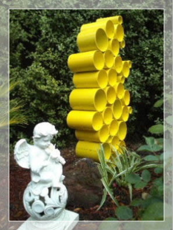 Tutorial on making garden sculptures from PVC pipes, how to make homemade PVC pipe sculptures