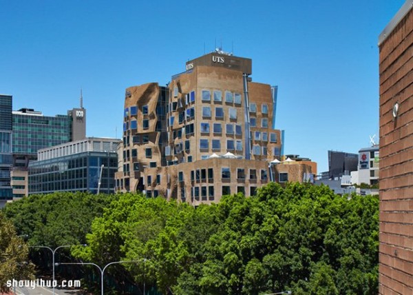 My school is made of paper! Australian Paper Bag University Architectural Design