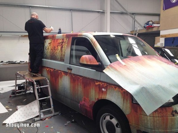 Super strong anti-theft camouflage technology, rust-coated stickers for the entire car! 