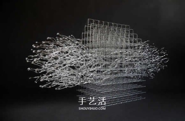 Eunsuh Chois elegant glass sculptures are like branches in winter frost