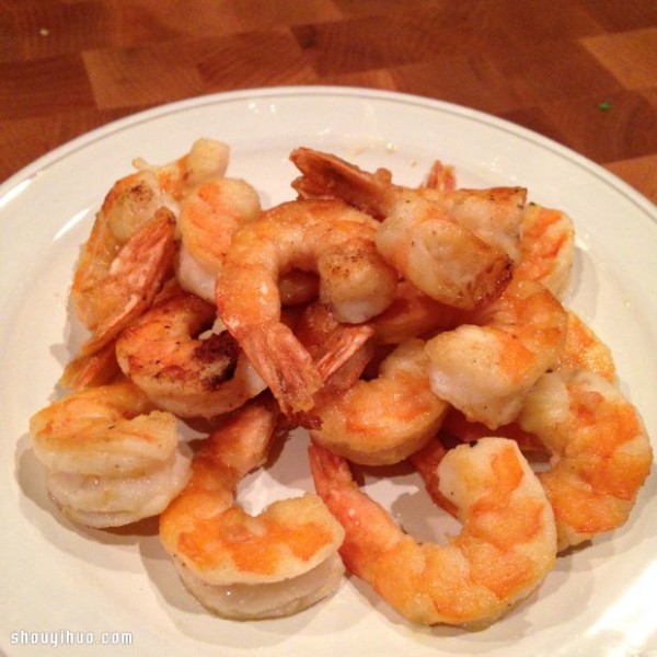 Super simple home recipe: 5 steps to make creamy garlic shrimp