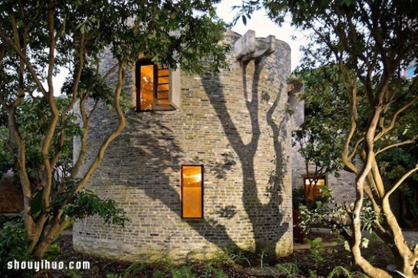 Cangxiong roof, Western-style cylindrical tower, Chinese and Western villa design