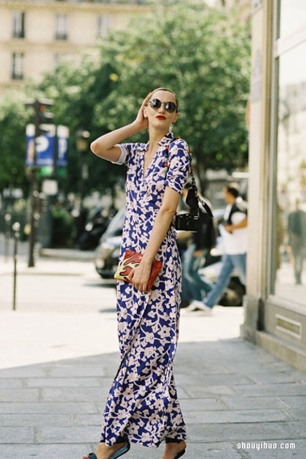 Choose long dresses with different patterns to bring out your ever-changing mood in summer