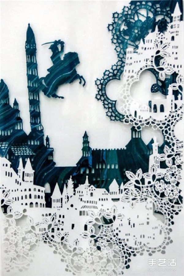 The front and back two-layer plane paper sculptures are DIY to create more vivid patterns