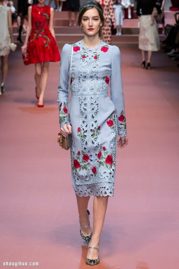 Dolce & Gabbana 2015 Autumn and Winter Fashion: An Ode to Mothers Love