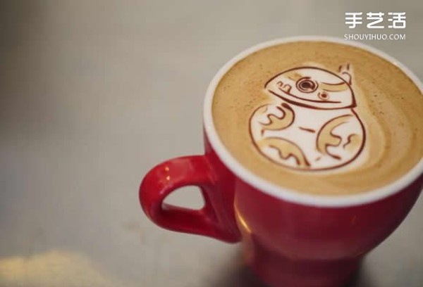 The work of a latte art expert who brings coffee latte art to its fullest