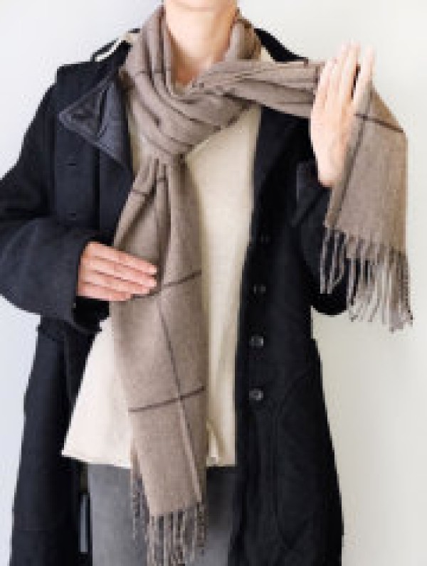 A comprehensive collection of various ways to tie a scarf, and 60 ways to tie a long scarf