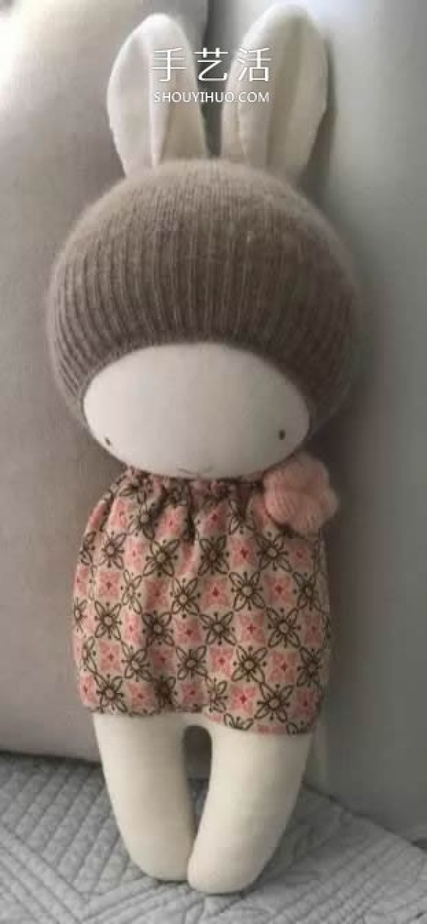 Pictures of super cute sock dolls and tutorials on how to make them