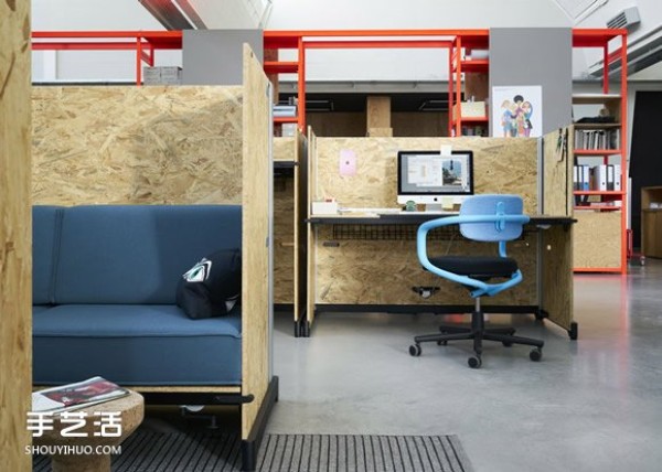 Office workers are coming here: a height-adjustable desk design