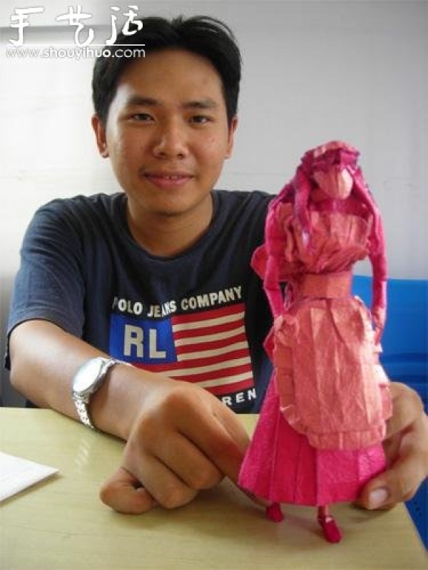 Vietnamese origami masters and their wonderful works