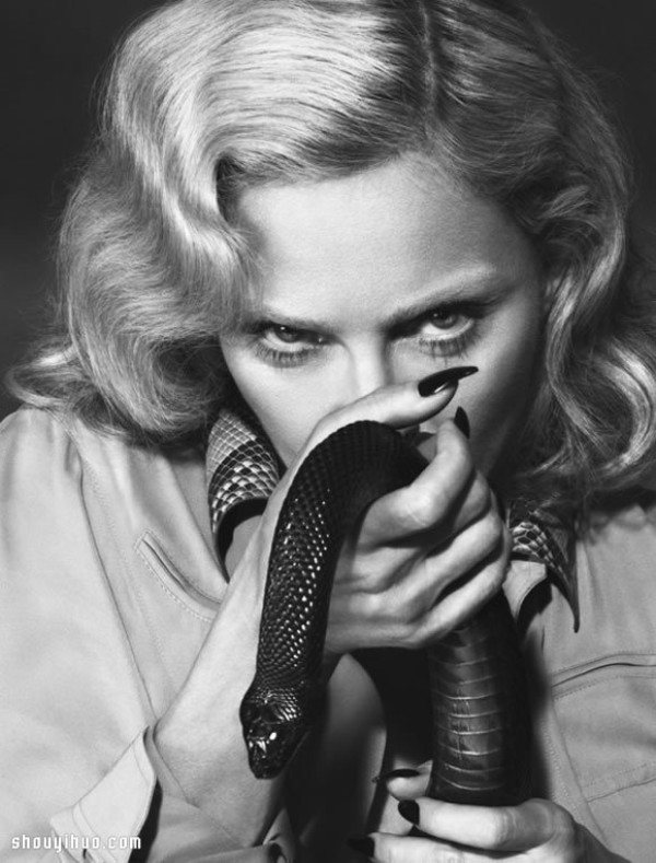 Interview magazine Madonnas sexy and seductive photo shoot