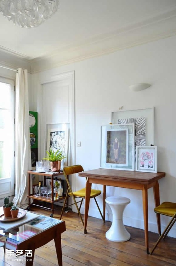 Create a cute French home style with reference to a small apartment in Paris