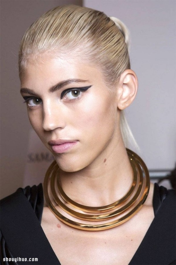 2015 is here! A sneak peek of 7 spring and summer makeup trends~