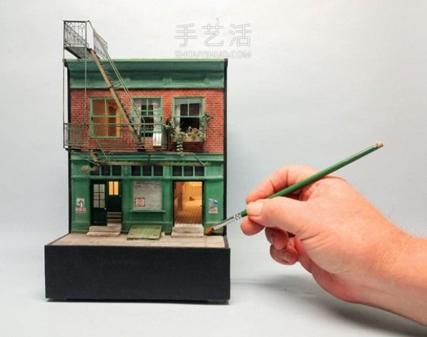 Appreciation of some works of miniature art exhibition of 30 artists from around the world