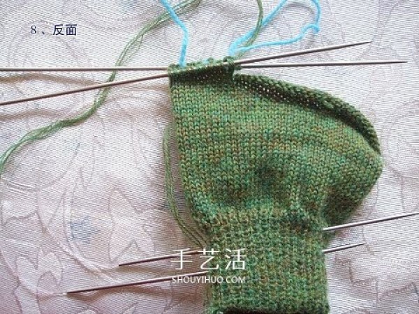 Hand-knitted hand-knitted finger gloves of solid-color, pattern-free gloves