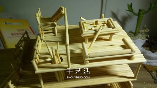 The ancient warship model is hand-made with disposable chopsticks