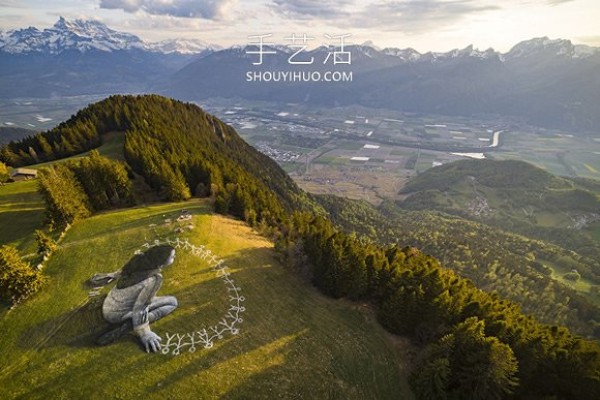 Alpine meadow mural! Saypes large-scale spray painting works