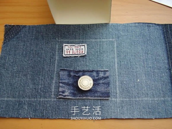 Old jeans are transformed into a multifunctional storage cabinet with drawers and side pockets! 