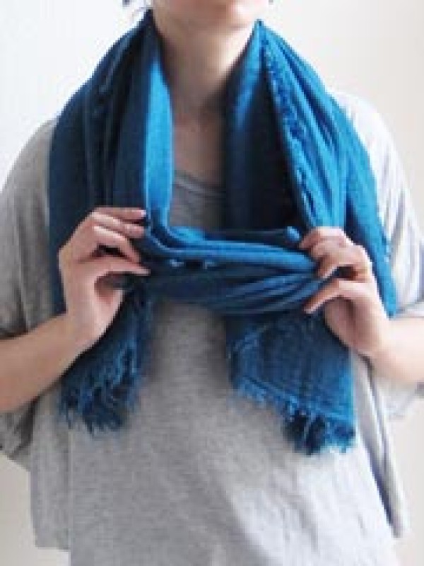 A comprehensive collection of various ways to tie a scarf, and 60 ways to tie a long scarf