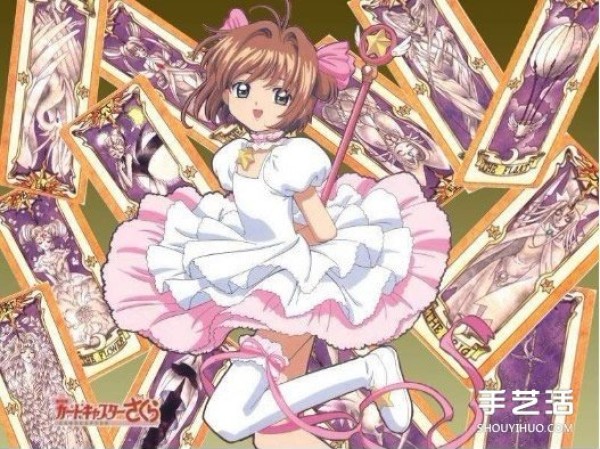 Pictures of the classic anime "Cardcaptor Sakura" Clow card paper sculptures