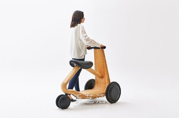 This is not a childrens walker! Solid wood three-wheel electric vehicle ILY-Ai