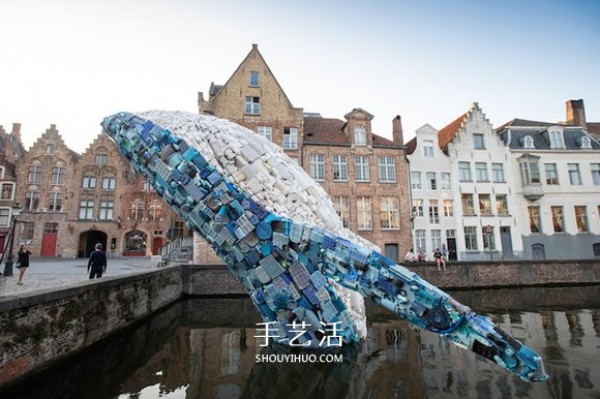 Its so sad that 5 tons of ocean garbage creates a giant whale sculpture