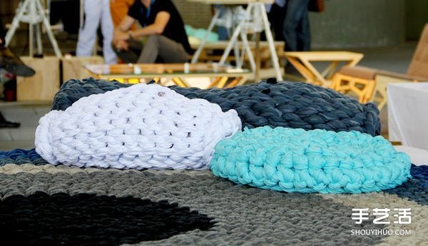 Andrea Brena is a good man who knits a sofa with his own "hands"! 