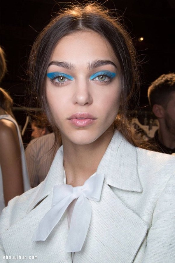 2015 is here! A sneak peek of 7 spring and summer makeup trends~