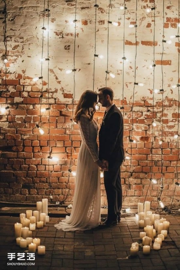 To create romantic wedding photos and the wedding scene, you must learn how to decorate DIY