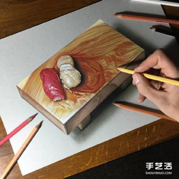 Hyper-realistic three-dimensional paintings are so realistic that people can