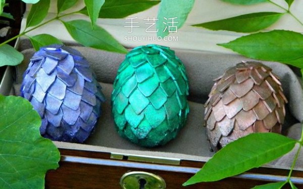 Make your own dragon eggs from "Game of Thrones" as Easter eggs