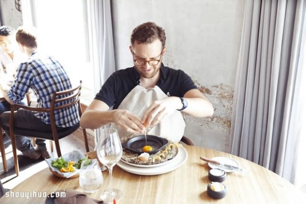 Try the two-Michelin-star delicacies at NOMA, Denmarks simple-decoration restaurant