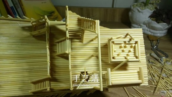 The ancient warship model is hand-made with disposable chopsticks