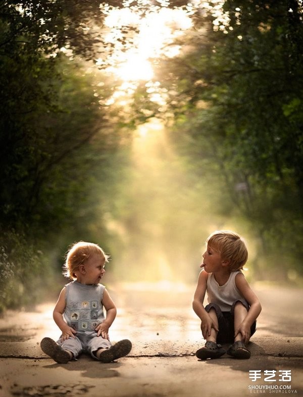 Appreciation of heart-warming photography of a cute little boy and animals