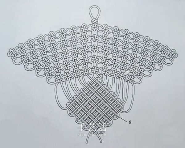 Illustrated steps for weaving a Ruyi fan, how to make a handmade Ruyi fan with Chinese knots