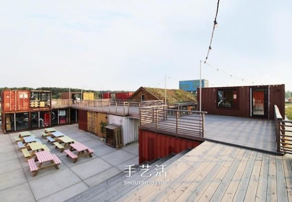 Quick and low-cost! Temporary entrepreneurial space built with containers