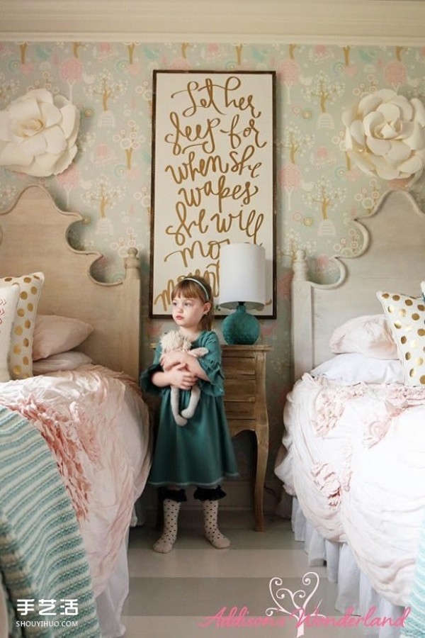 If you have a daughter, you must create an ice cream-colored room for her like this