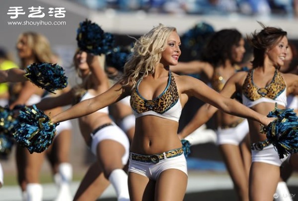 Here comes the eye-candy! Picture gallery of hot cheerleading girls for you to see~