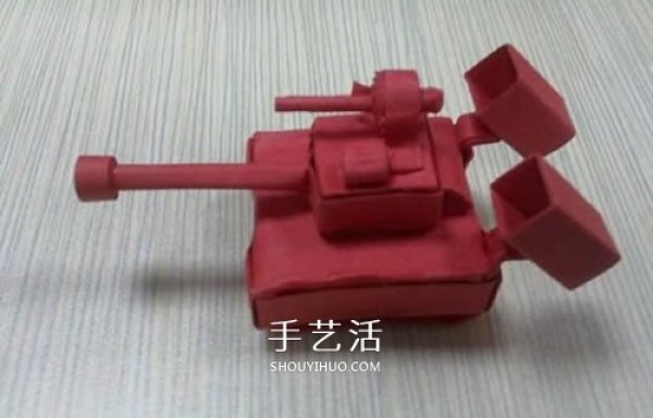 Small paper box waste is used to make a cute tank model by hand