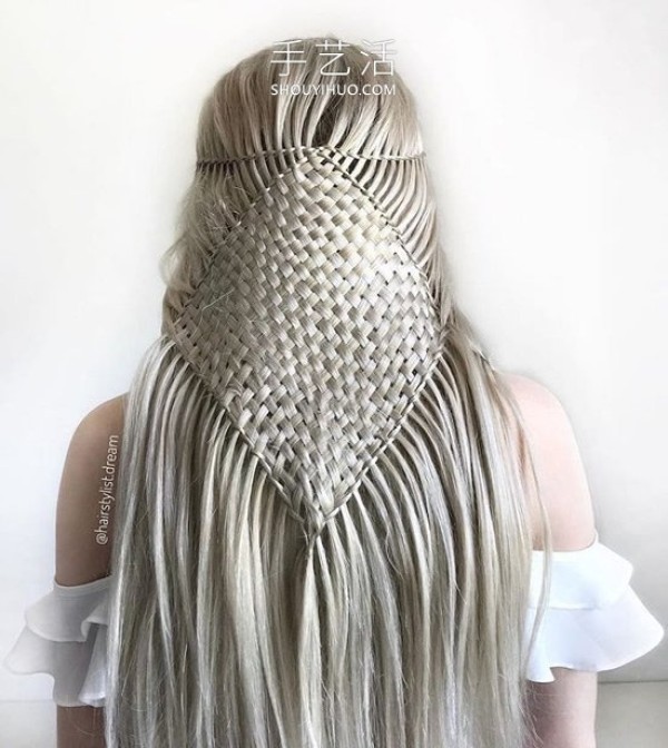 German Girls DIY Amazing Hairstyles Like Complex Crochet Patterns