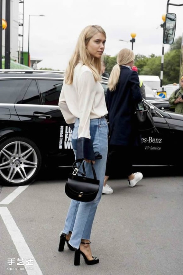 Pack up skinny jeans. These five types of jeans will make you more fashionable! 