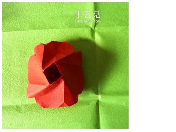 How to fold a wine glass and roses with detailed origami shots of wine glasses and roses