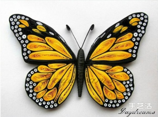 Appreciation of beautiful pictures of paper-quilled butterflies and hand-rolled paper butterflies