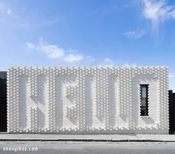 "HELLO" Melbourne street shop decoration design